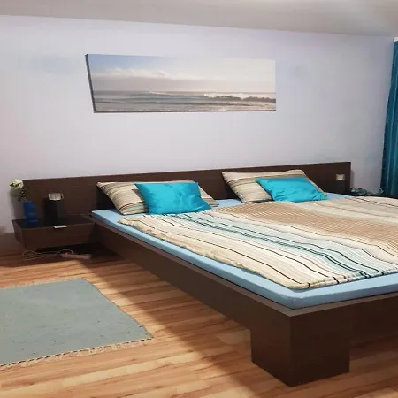 Ezustpart Apartman Διαμέρισμα *